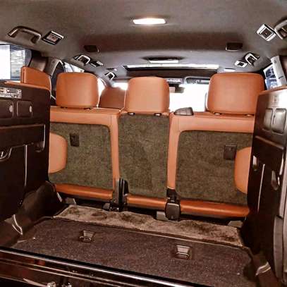 Toyota Land cruiser ZX V8 Black 2018 image 6