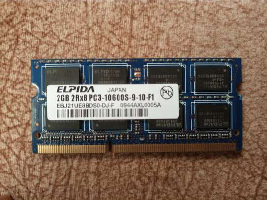 Laptop 2GB DDR3 2R×8 PC3 10600S RAM image 1