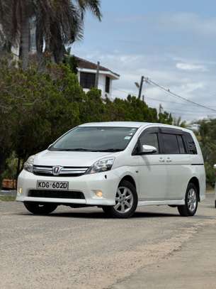 Toyota ISIS KDG image 6