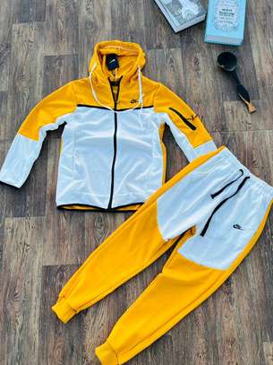 Nike tracksuits heavy material image 3