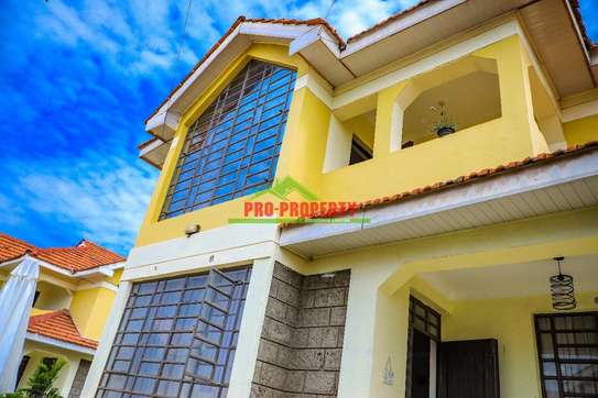 4 Bed House with En Suite at Gikambura image 11