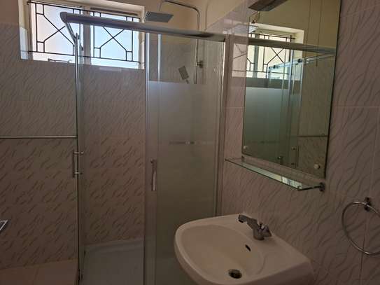 5 Bed House with En Suite at Off Un Avenue image 9