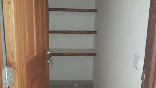 2 Bed Apartment with En Suite at 6Th Parklands image 5