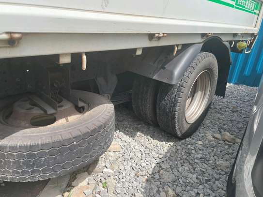 Mitsubish fuso canter image 4