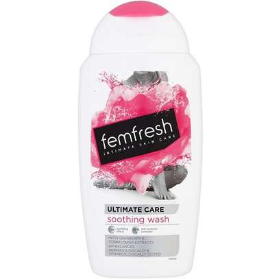 Femfresh Ultimate Care Soothing Wash 250ml image 1