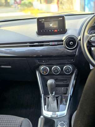 Demio 2018model petrol image 9