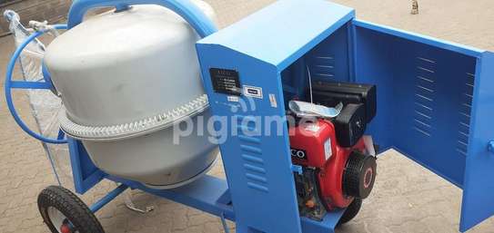 Concrete mixers 400Ltrs image 3