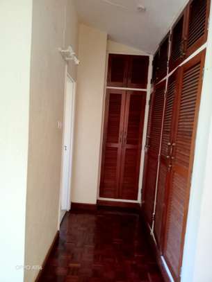 4 Bed House with En Suite in Lake View image 41