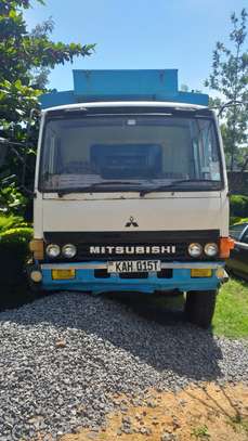 Mitsubishi lorry for sale image 3