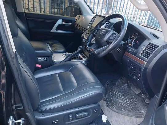 TOYOTA LAND CRUISER V8 ZX,2015(WE ACCEPT H.P ,DEPOSIT 3M) image 6