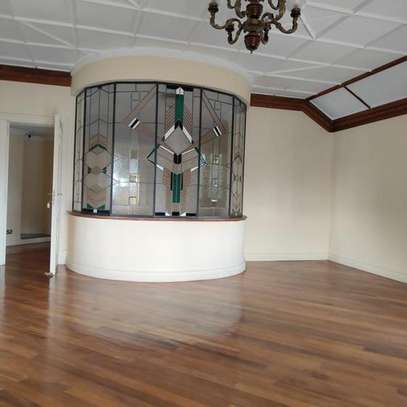 5 Bed House with En Suite in Muthaiga image 11