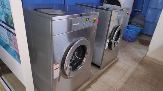 Commercial Washing Machine 14 Kg - Huebsch image 2