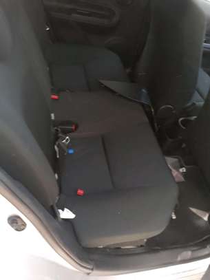 Toyota aqua silver image 2