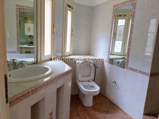 6 Bed House with En Suite at Nairobi image 16