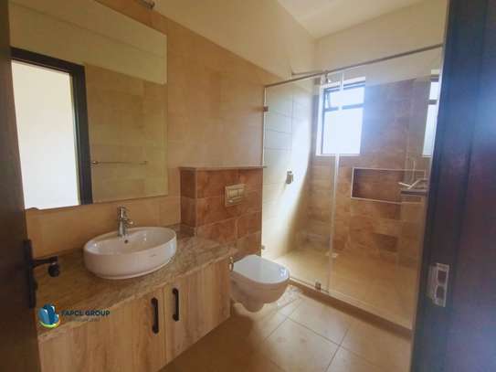 Serviced 3 Bed Apartment with En Suite in Parklands image 9