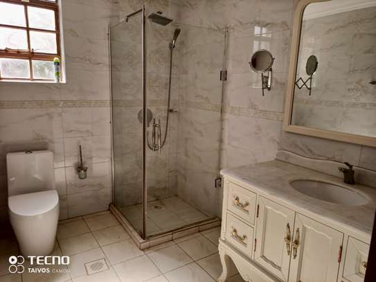 5 Bed House with En Suite at Off Runda Rd image 1