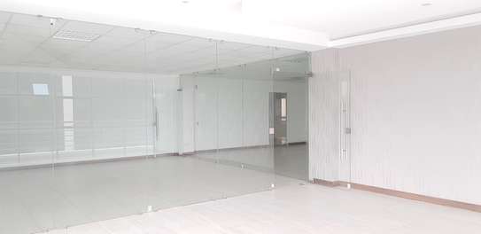 198 m² office for rent in Parklands image 4