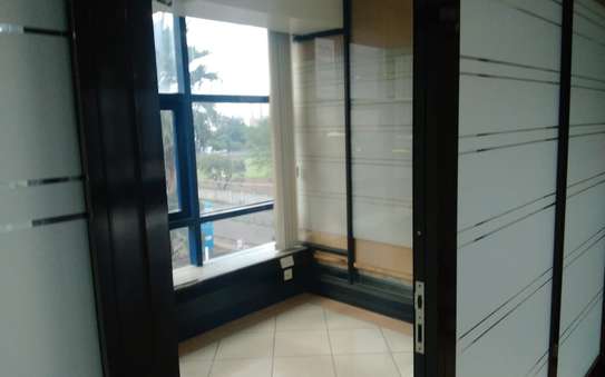 2,500 ft² Office with Service Charge Included in Upper Hill image 8
