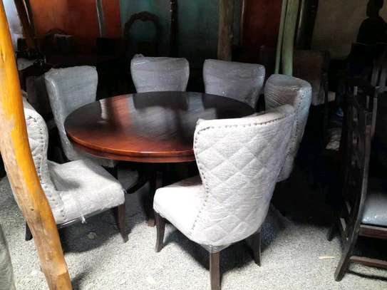 Chesterfield 6 seater dining set image 6
