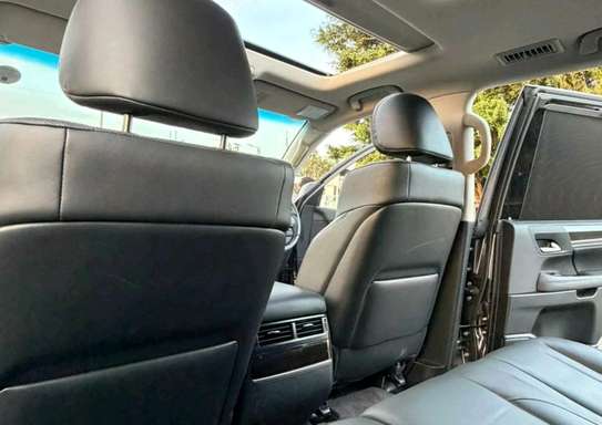 2019 Lexus LX570 image 3
