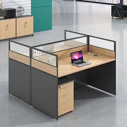 Workstation: Two Way Office Workstation, Practical Layout image 2