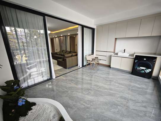 Serviced 3 Bed Apartment with En Suite in Kileleshwa image 9