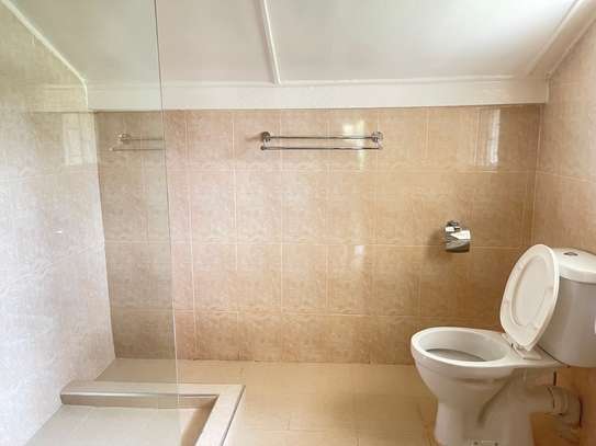 4 Bed Townhouse with En Suite in Lavington image 7