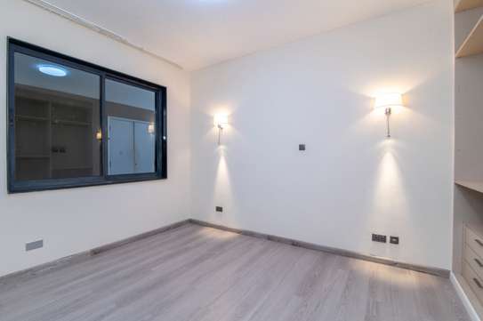 2 Bed Apartment with En Suite in Westlands Area image 12