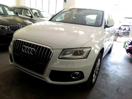 Audi Q5 white image 3
