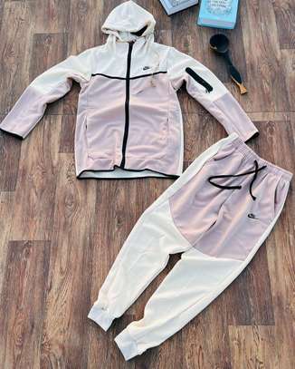 Nike tracksuits heavy material image 2