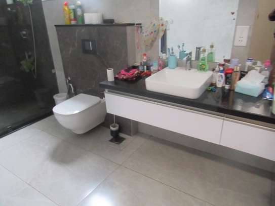 4 Bed Villa with En Suite at Peponi Rd image 7