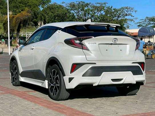 Toyota CHR fully loaded 🔥🔥🔥 image 2