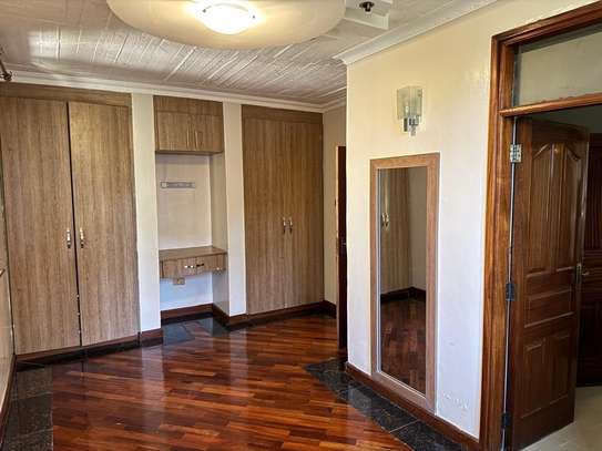 4 Bed House with Garden in Runda image 2