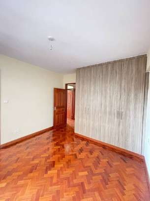 3 Bed Apartment with En Suite in Kilimani image 9