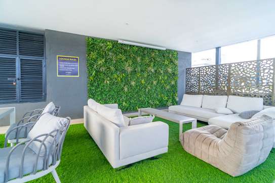 Furnished 2 Bed Apartment with En Suite at Riverside image 4