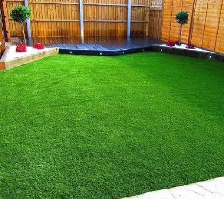 Backyard well fitted artificial grass carpet image 1
