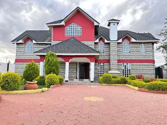 6 Bed House with En Suite at Epz image 11