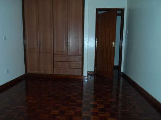 3 Bed Apartment with Balcony at Kilimani image 9