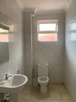 2 bedroom apartment all ensuite with a cloakroom image 12