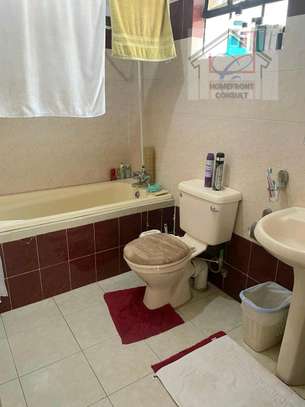 Elegant 4bedroomed apartment, 2 ensuite image 9