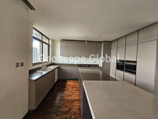 4 Bed Apartment with En Suite in Westlands Area image 6