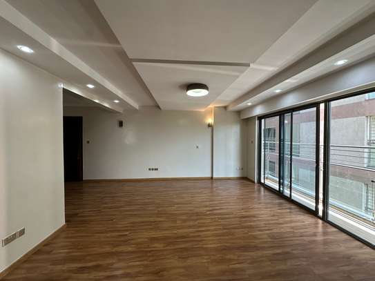 4 Bed Apartment with En Suite at Kilimani image 9