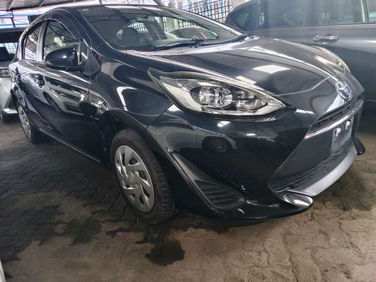 TOYOTA AQUA HYBRID,2019,( WE ACCEPT HIRE PURCHASE,DEPO 650K) image 3