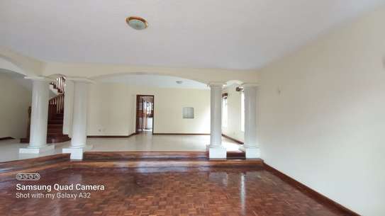 4 bedroom townhouse for rent in Spring Valley image 2
