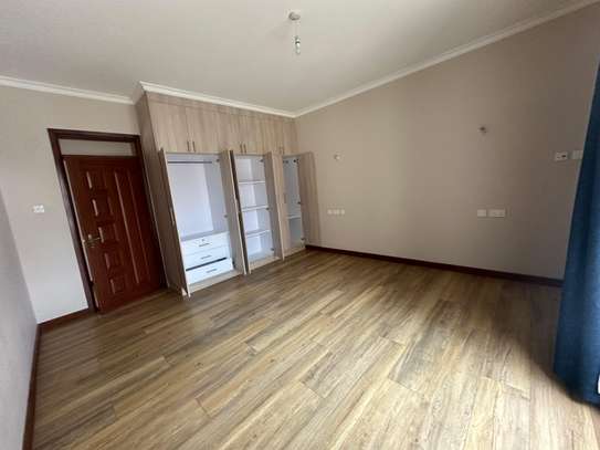 3 Bed Apartment with En Suite at Riverside image 20