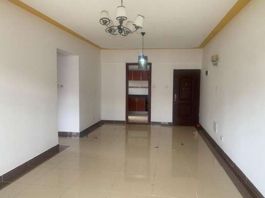 3 bedroom apartment master Ensuite available in kilimani image 1