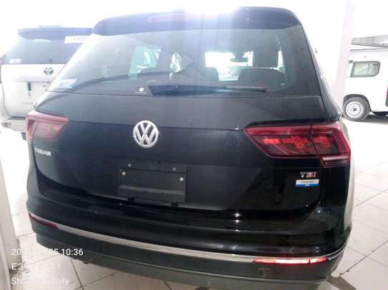 Volkswagen Tiguan TSi 2018 black image 3