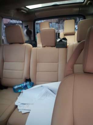 Land Rover Discovery image 4