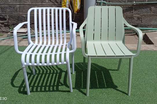 Office Chair : Modern Outdoor Dining Plastic Chair image 1