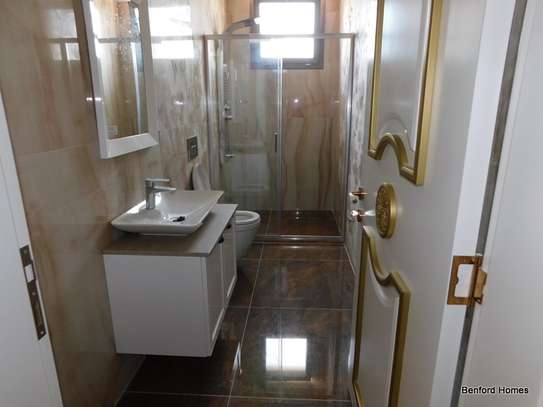 2 Bed Apartment with En Suite in Nyali Area image 13